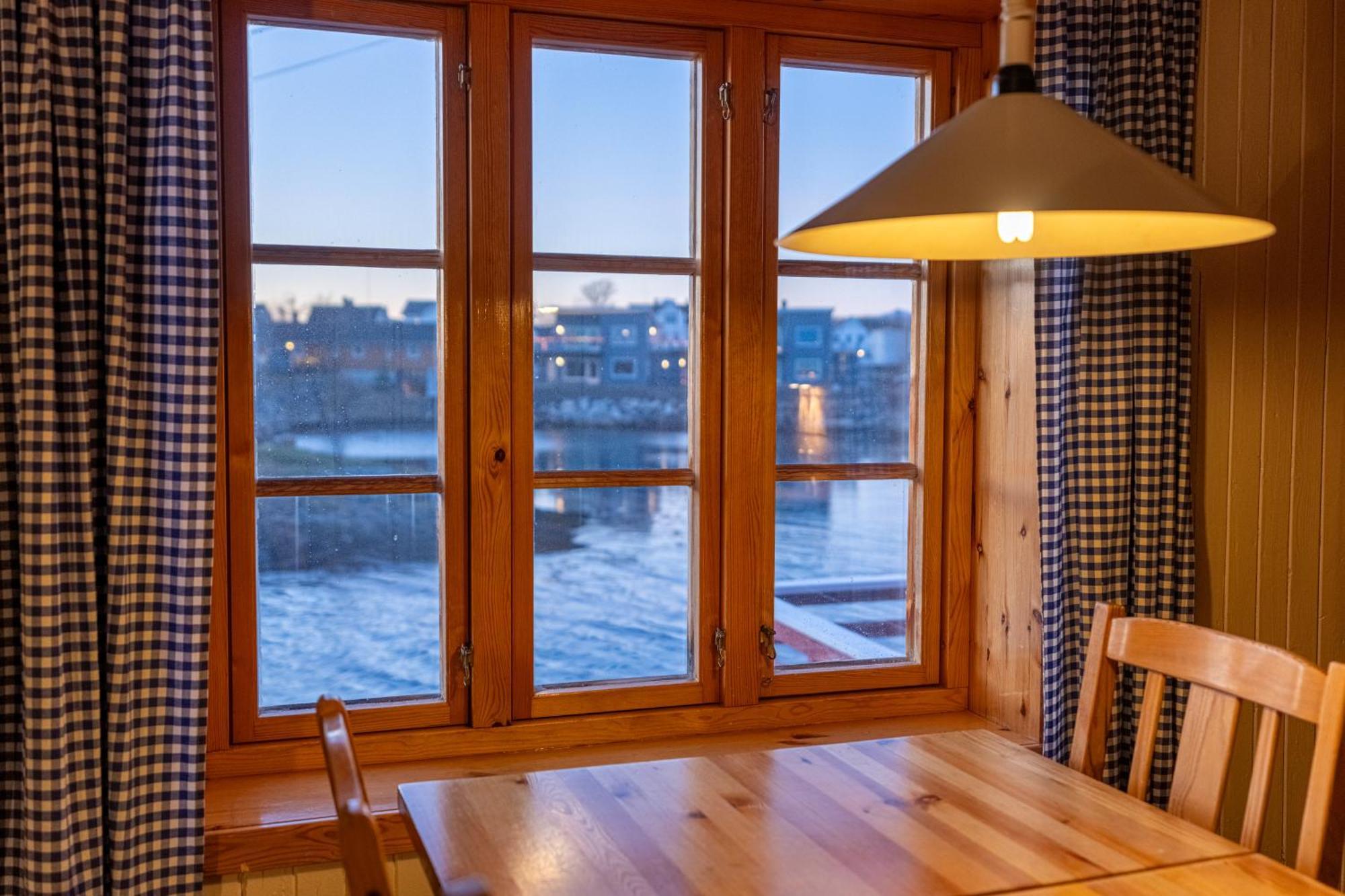 Henningsvaer Rorbuer Hotel Exterior foto