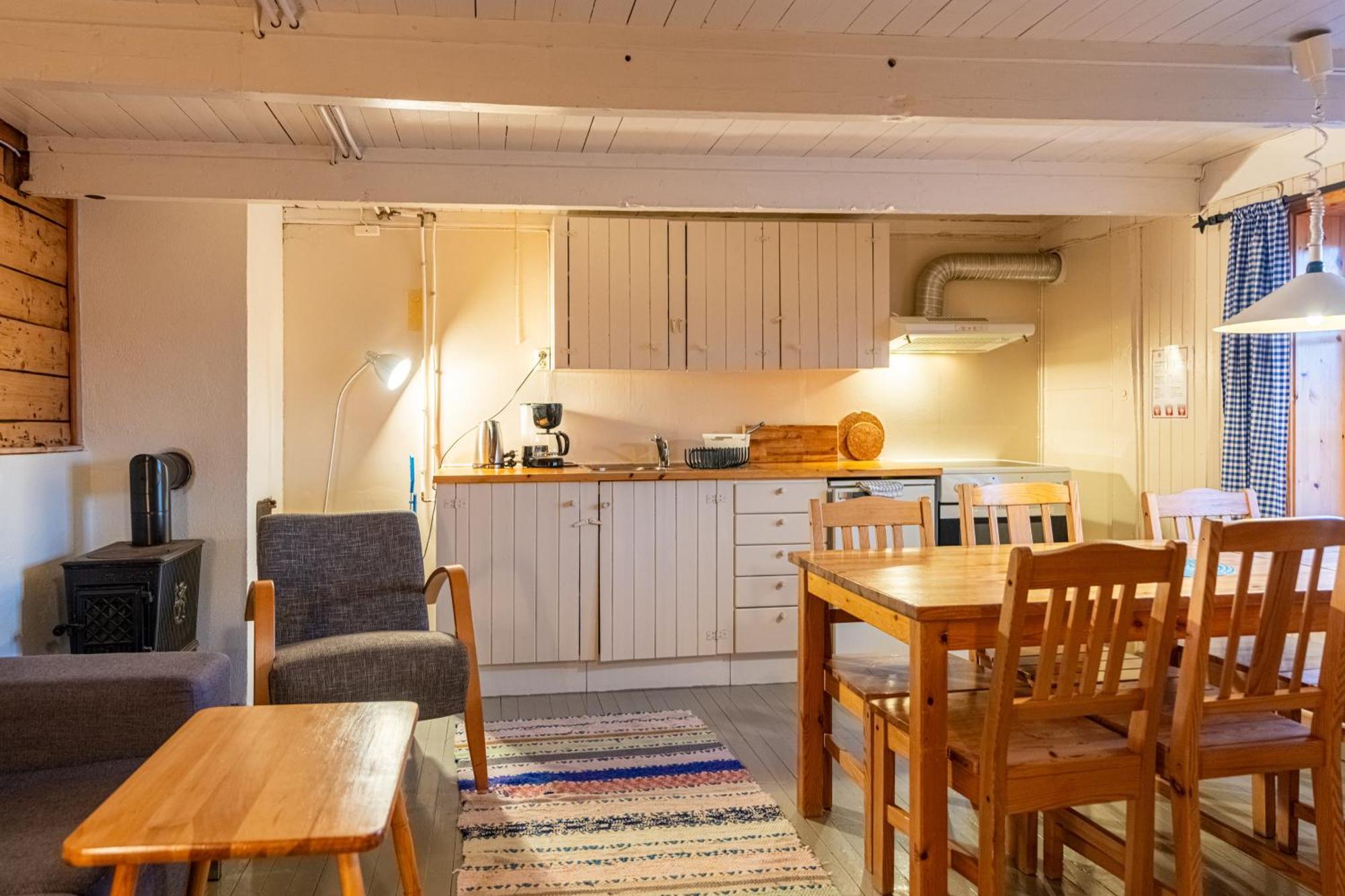 Henningsvaer Rorbuer Hotel Exterior foto
